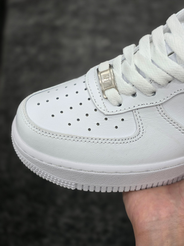 کتونی زنانه جردن AIR FORCE1 | طراحی کلاسیک و استایل شهری